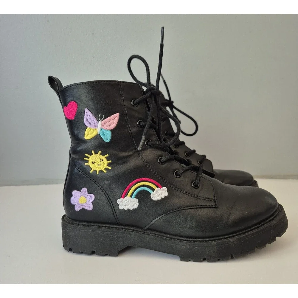The Childrens Place Black Lace Up Combat Ankle Boots w/ Colorful Patches Girls 2